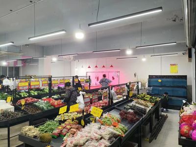 双小区门口生鲜超市转让 日营稳定八千，蔬菜百货一体